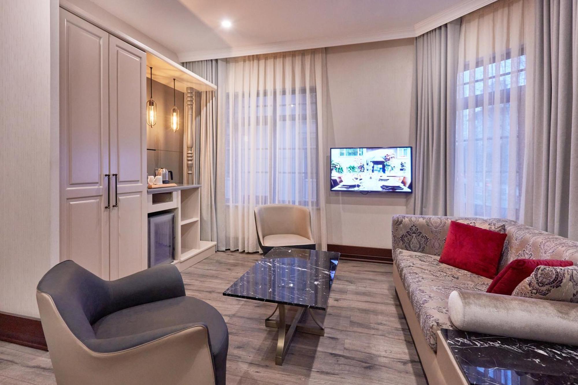 Taksim Отель 4*
